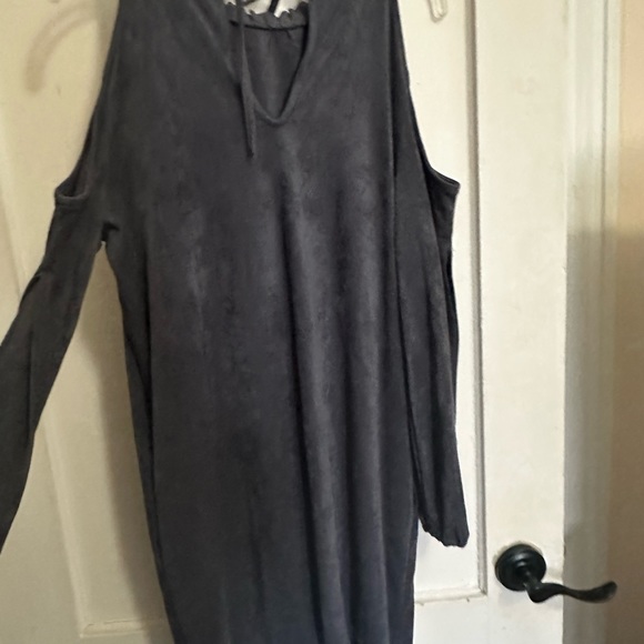 Suede Grey Dress with pockets, heavy good quality never worn - Picture 2 of 3